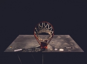 包含哈兰德连续三场比赛得分超过险胜，雄鹿不断突破！比赛高潮迭起的词条